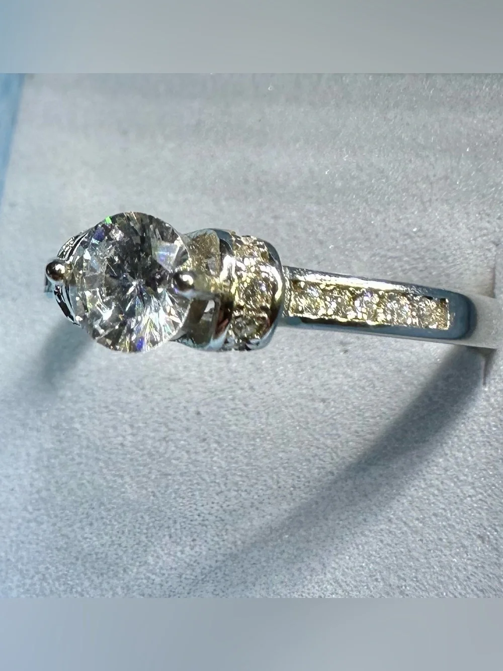 925 Sterling Silver CZ Solitaire Pave Ring Size 8 NWT Box
